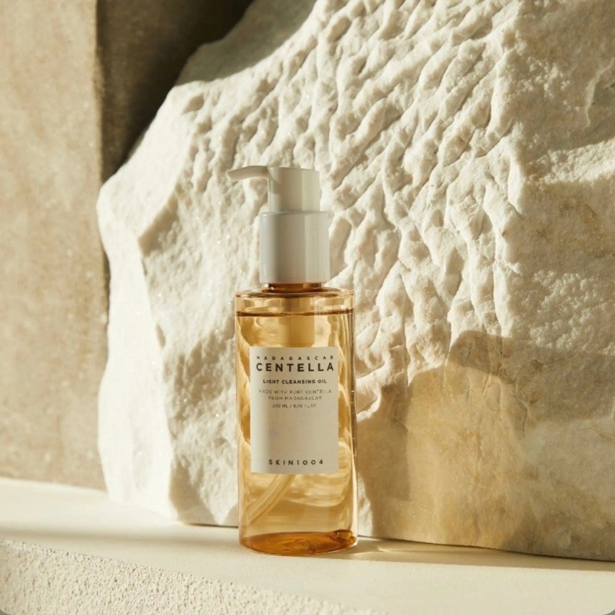 [SKIN1004]  MADAGASCAR CENTELLA LIGHT CLEANSING OIL 200ML WanderShop